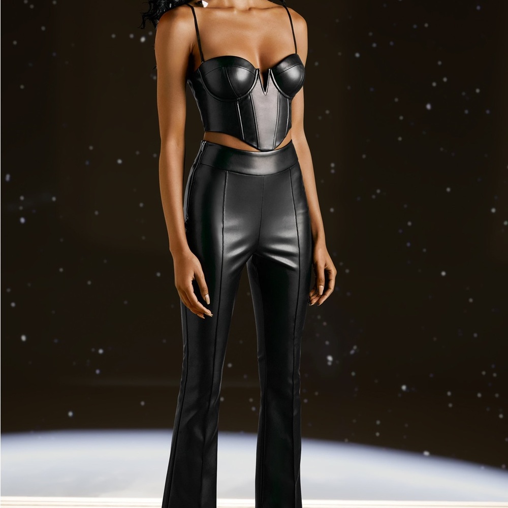 WALK AWAY TALL Tall Faux Leather Flare Trousers in Black | Size 4 NWOT